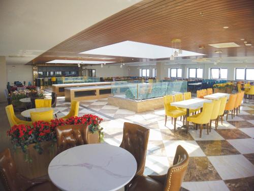 Restaurant, ATP Galaxy Hotel & Apartment Danang near Da Nang International Exhibition Fair Center Restaurant, ATP Galaxy Hotel & Apartment Danang near Da Nang International Exhibition Fair Center