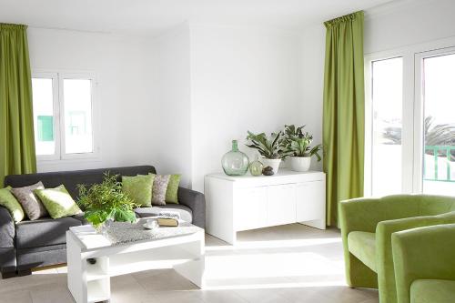 Apartamentos El Guarapo in โกสตา เตกีเซ Apartamentos El Guarapo in โกสตา เตกีเซ