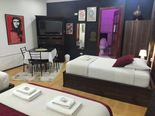 Hotel el Che No apto para corruptos in Azogues Hotel el Che No apto para corruptos in Azogues