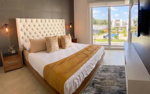 Elegante y preciosa casa con excelente ubicación