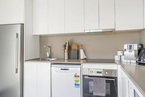 Charming & Spacious 4BR Retreat in Windsor Charming & Spacious 4BR Retreat in Windsor