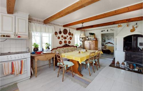 Konyha, 3 Bedroom Lovely Home In Båstad (3 Bedroom Lovely Home In Bastad) in Torekov Konyha, 3 Bedroom Lovely Home In Båstad (3 Bedroom Lovely Home In Bastad) in Torekov