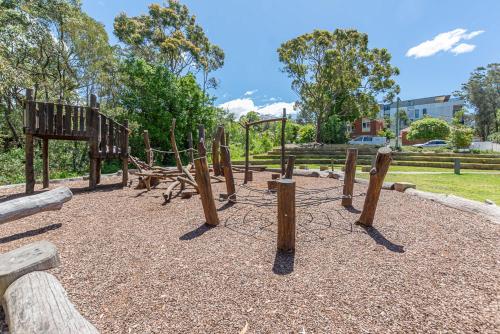 Contemporary 3BD Penthouse near Chatswood in Hunters Hill Contemporary 3BD Penthouse near Chatswood in Hunters Hill