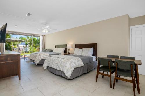 The Fairways Inn of Naples in Naples (FL) The Fairways Inn of Naples in Naples (FL)