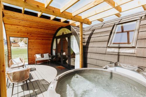 Gopsall Hall Farm in เค็นนิวอร์ท Gopsall Hall Farm in เค็นนิวอร์ท