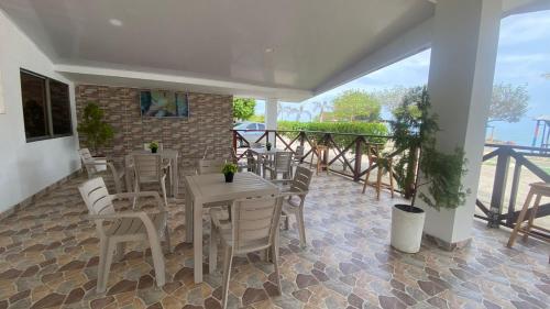 Restaurant, Hostal El Danubio Tolu in Tolu Restaurant, Hostal El Danubio Tolu in Tolu