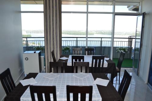 อาหารและเครื่องดื่ม, SkyTech Most City Hotel 19 floor PANORAMIC VIEW in นิโปร อาหารและเครื่องดื่ม, SkyTech Most City Hotel 19 floor PANORAMIC VIEW in นิโปร