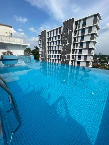 Swimming pool, 10 Semantan Residences near Immigration Office Swimming pool, 10 Semantan Residences near Immigration Office