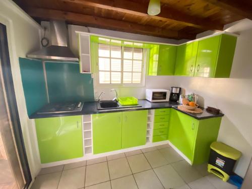 Special groupe !! LES HAUTS DE BORNAVE in Deshaies Special groupe !! LES HAUTS DE BORNAVE in Deshaies