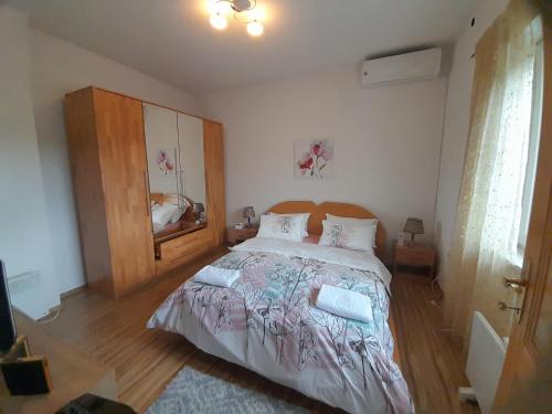 Apartment with Terrace room in River Bank Apartments & Castle view