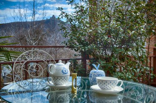 Ravintola, Tatin - Hotel & Café in Mtskheta (Tatin - Hotel & Cafe in Mtskheta) in Mtskheta Ravintola, Tatin - Hotel & Café in Mtskheta (Tatin - Hotel & Cafe in Mtskheta) in Mtskheta