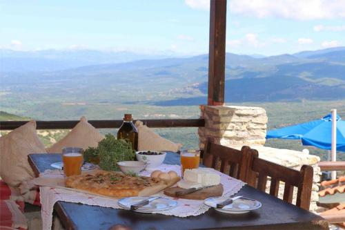 ZenTerra Country house with prive swimming pool and view in Andritsena ZenTerra Country house with prive swimming pool and view in Andritsena