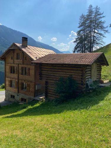 สวน, Chalet Schluechtyi in ลังวีส สวน, Chalet Schluechtyi in ลังวีส