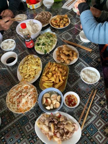 Cibo e bevande, Nhi's House & Safari -Motorbike Rental-Tour in Ha Giang Cibo e bevande, Nhi's House & Safari -Motorbike Rental-Tour in Ha Giang