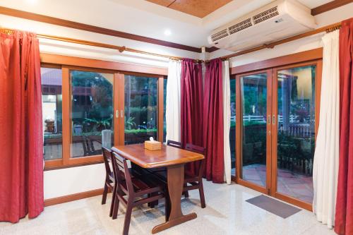 Facilities, Siray Green Resort in Koh Sirey Facilities, Siray Green Resort in Koh Sirey