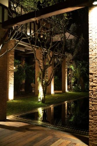 Buitenkant, Chandra Residence, luxury, warmth and playfulness! in Mae Hia Buitenkant, Chandra Residence, luxury, warmth and playfulness! in Mae Hia