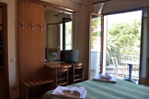 Hotel Residence Moneglia in Moneglia Hotel Residence Moneglia in Moneglia
