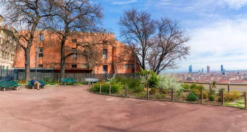 Hostel Lyon Centre near Cathedral Saint Jean Baptiste Hostel Lyon Centre near Cathedral Saint Jean Baptiste