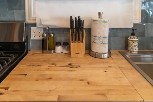 CASA MARIA - BEACHFRONT COTTAGE ON THE SAND in Playa Hermosa CASA MARIA - BEACHFRONT COTTAGE ON THE SAND in Playa Hermosa