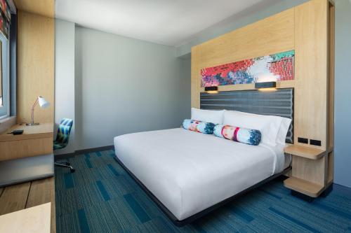 Aloft Miami Aventura near Whole Foods Market Aloft Miami Aventura near Whole Foods Market