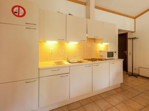 مطبخ, Holiday home with private garden in Bredene in بريديني مطبخ, Holiday home with private garden in Bredene in بريديني