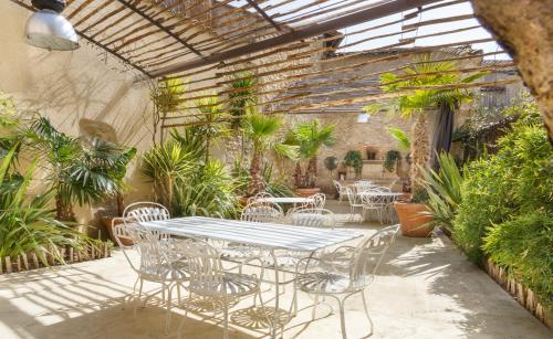Le 215 Gambetta boutique hôtel en Provence (Le 215 Gambetta boutique hotel en Provence) in Кавайон Le 215 Gambetta boutique hôtel en Provence (Le 215 Gambetta boutique hotel en Provence) in Кавайон