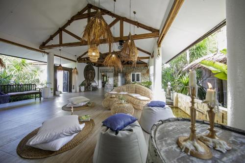 Lobby, Buena Vida Resort and Spa in Malapascua Island Lobby, Buena Vida Resort and Spa in Malapascua Island