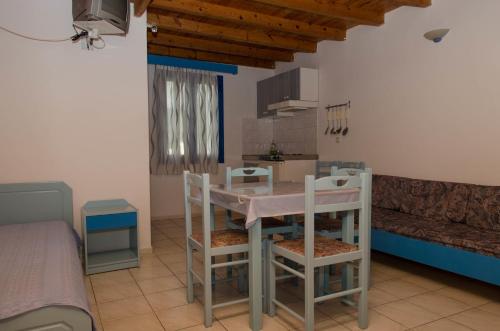 Zuhanyzó, Cleopatra Studios in Ormos Marathokampou Zuhanyzó, Cleopatra Studios in Ormos Marathokampou