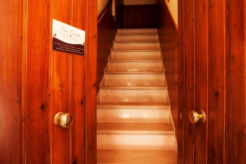 Entrance, VinsLounge Suite in Barletta Entrance, VinsLounge Suite in Barletta