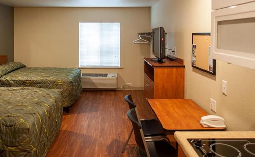 在meiguo.com看到的WoodSpring Suites Oklahoma City Northwest的介绍图片