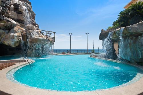Swimming pool, Days Inn by Wyndham Panama City Beach/Ocean Front in Panama City (FL) Swimming pool, Days Inn by Wyndham Panama City Beach/Ocean Front in Panama City (FL)