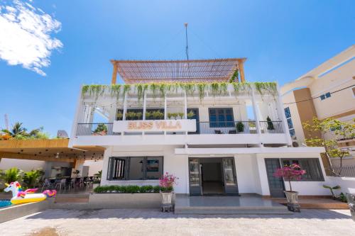 Exterior view, Bliss villa (1 Phan Đinh Phung) in Phuong 7 Exterior view, Bliss villa (1 Phan Đinh Phung) in Phuong 7