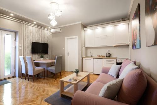 DuMalux Velvet in Novo Selo DuMalux Velvet in Novo Selo