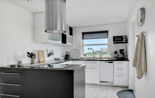 Kitchen, Three-Bedroom Holiday Home Haderslev With A Fireplace 06 in Espagervej Kitchen, Three-Bedroom Holiday Home Haderslev With A Fireplace 06 in Espagervej
