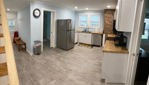 1st Class Rentals The Thurman Munson House in Hartwick Seminary (NY) 1st Class Rentals The Thurman Munson House in Hartwick Seminary (NY)