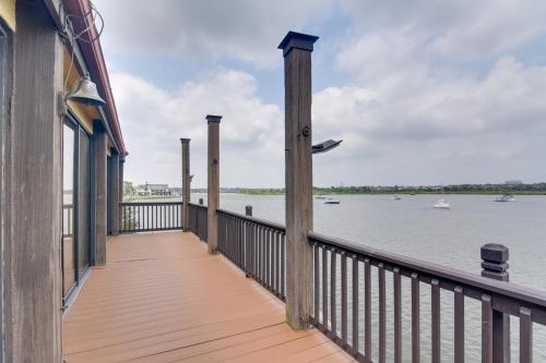 Luxury Houston Vacation Rental on Clear Lake! in Nassau Bay Luxury Houston Vacation Rental on Clear Lake! in Nassau Bay