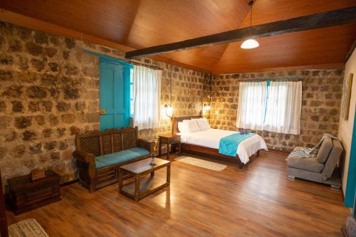 Niebli Historical Farm and Lodge at Pululahua Volcano in Tumbaco Niebli Historical Farm and Lodge at Pululahua Volcano in Tumbaco