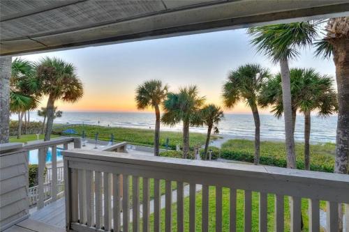 Beachfront Aldea 14 in Belleair Beach (Florida) Beachfront Aldea 14 in Belleair Beach (Florida)