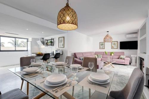 4 Bedroom Townhouse 200 meters from the Beach! in ปลายา เดล ซอล บียากานา 4 Bedroom Townhouse 200 meters from the Beach! in ปลายา เดล ซอล บียากานา