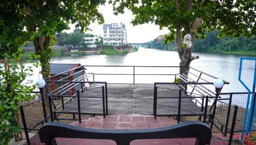 Periyar Holidays in Aluva Periyar Holidays in Aluva