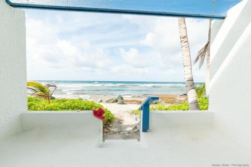 Gorgeous Ocean Views! Welcome to Bella Breeze! BeachFront 2BR 2BA in 聖克羅伊 Gorgeous Ocean Views! Welcome to Bella Breeze! BeachFront 2BR 2BA in 聖克羅伊