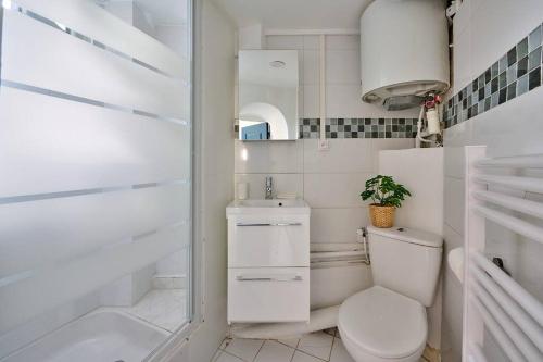 Studio & terrasse tout confort 2 pers /Ouest Paris in Le Port Marly Studio & terrasse tout confort 2 pers /Ouest Paris in Le Port Marly