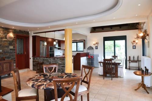 Sens de Dieu - Private luxury in Diakopto Sens de Dieu - Private luxury in Diakopto