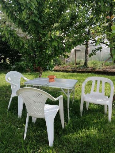 Sobe pri Roži (Sobe pri Rozi) in Постойна Sobe pri Roži (Sobe pri Rozi) in Постойна