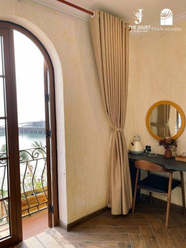 ระเบียง/ชานเรือน, Juliet Boutique Hotel - Sunset Town in บายเคม ระเบียง/ชานเรือน, Juliet Boutique Hotel - Sunset Town in บายเคม