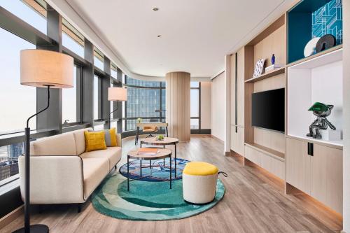 Shared lounge/TV area, Artyzen Habitat Taopu Shanghai in Putuo and Changfeng Park Shared lounge/TV area, Artyzen Habitat Taopu Shanghai in Putuo and Changfeng Park