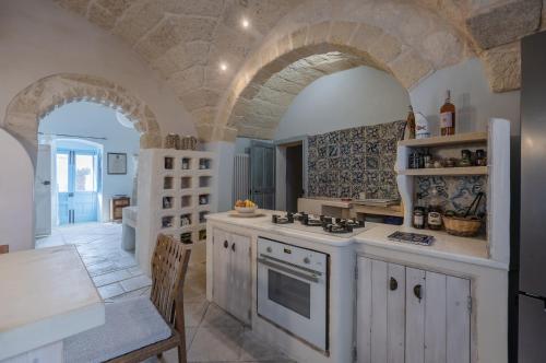 Kitchen, Casa dei 5 Camini with terrace in Ortelle Kitchen, Casa dei 5 Camini with terrace in Ortelle