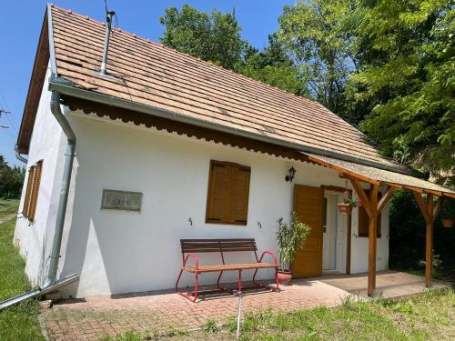 NAPOCSKA Vendégház (NAPOCSKA Vendeghaz) in Villánykövesd NAPOCSKA Vendégház (NAPOCSKA Vendeghaz) in Villánykövesd