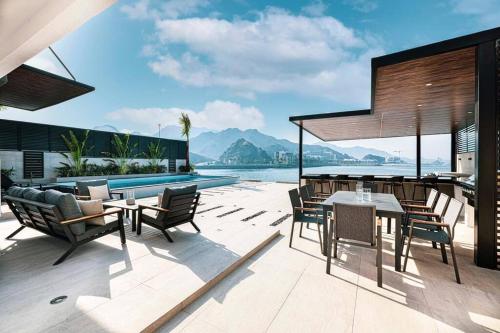 Luxury Villa 8 bedroom with Sea and Mountain View with infinity pool in Fujairah Luxury Villa 8 bedroom with Sea and Mountain View with infinity pool in Fujairah
