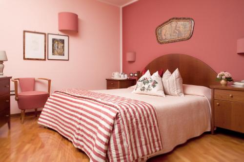 This photo about Albergo Al Vescovo shared on HyHotel.com